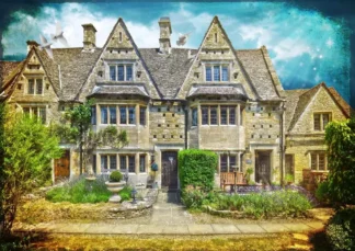 Cotswolds Middle Gable - close light